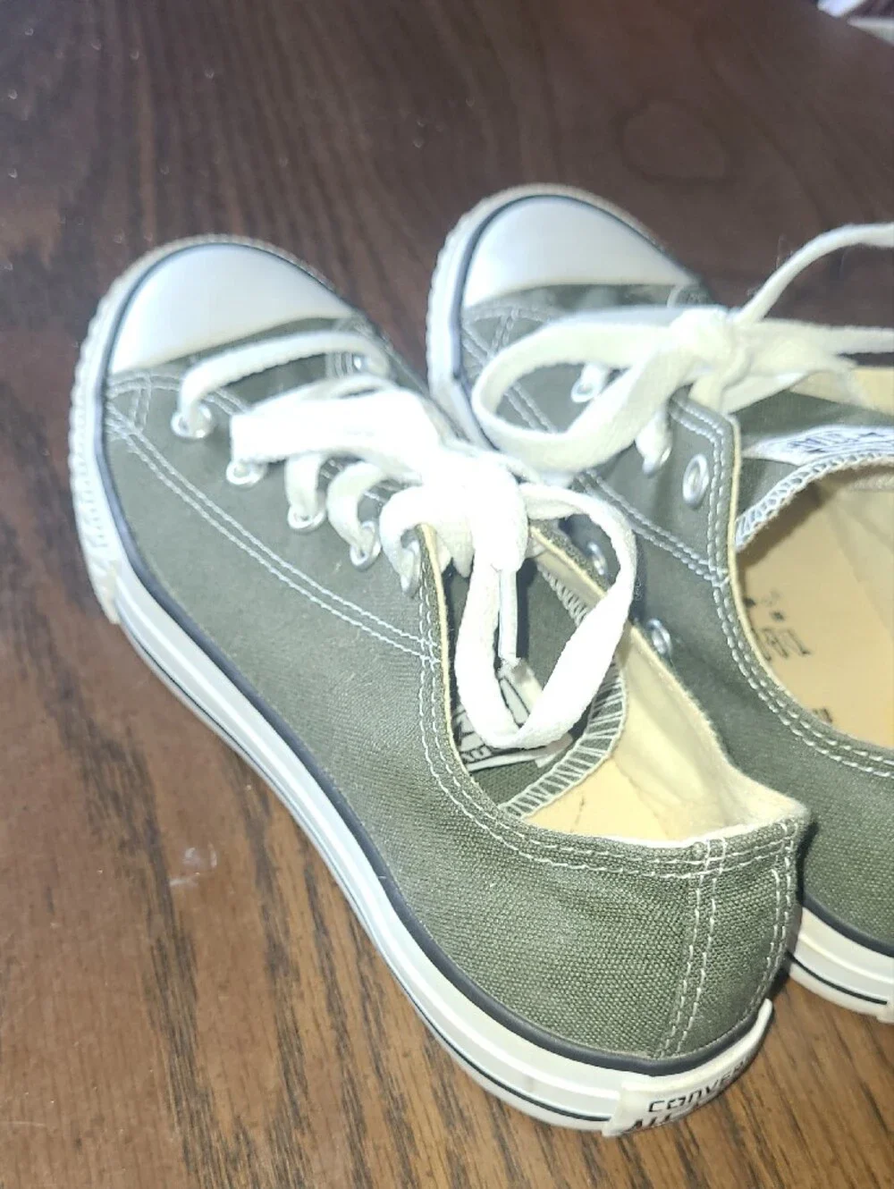 Converse Kids Chuck Taylor All Star Low Top Sneakers in Olive Green Size 3